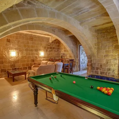 Il-veduta Farmhouse With Sunny Private Pool In Island Of Gozo Għarb